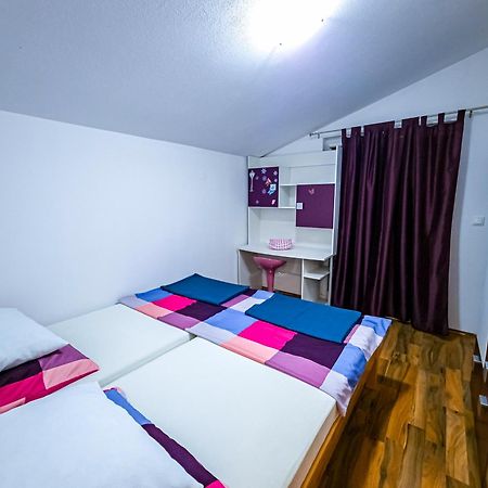 Apartments Mani Трогир Экстерьер фото