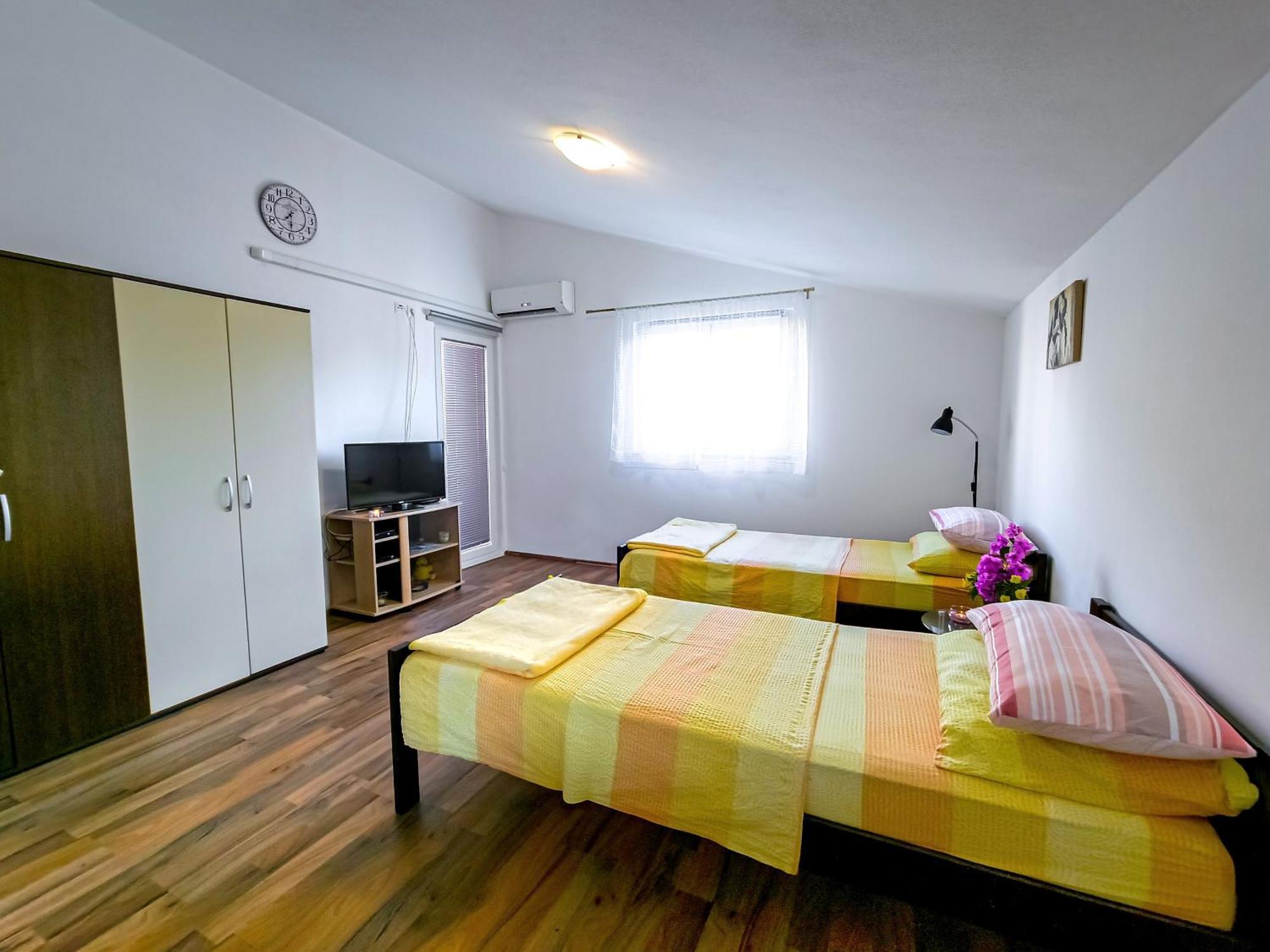 Apartments Mani Трогир Экстерьер фото