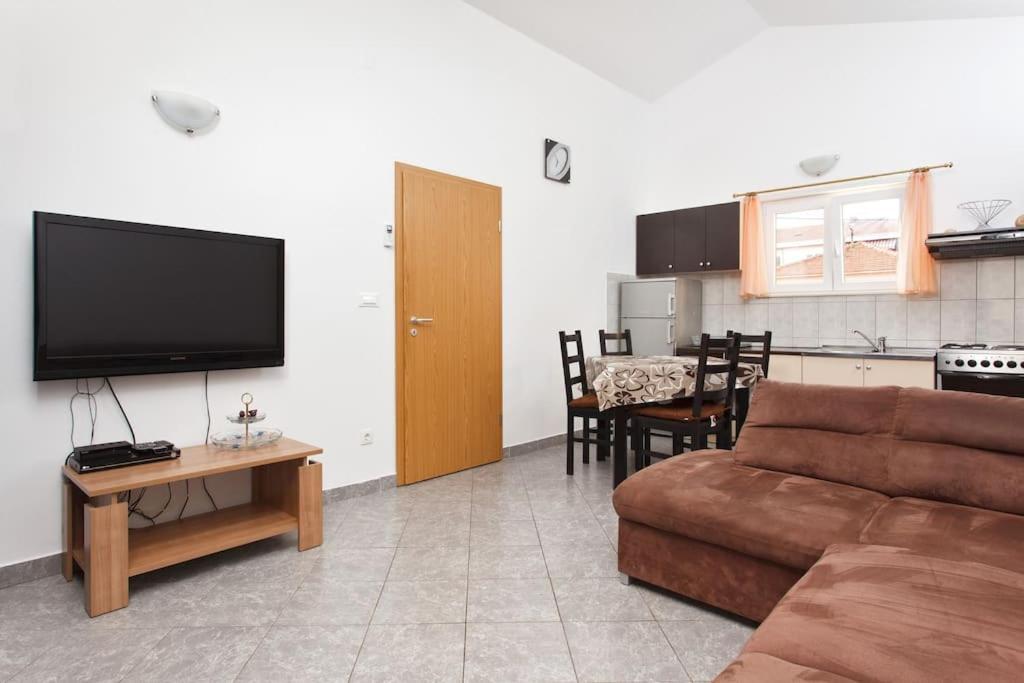 Apartments Mani Трогир Экстерьер фото